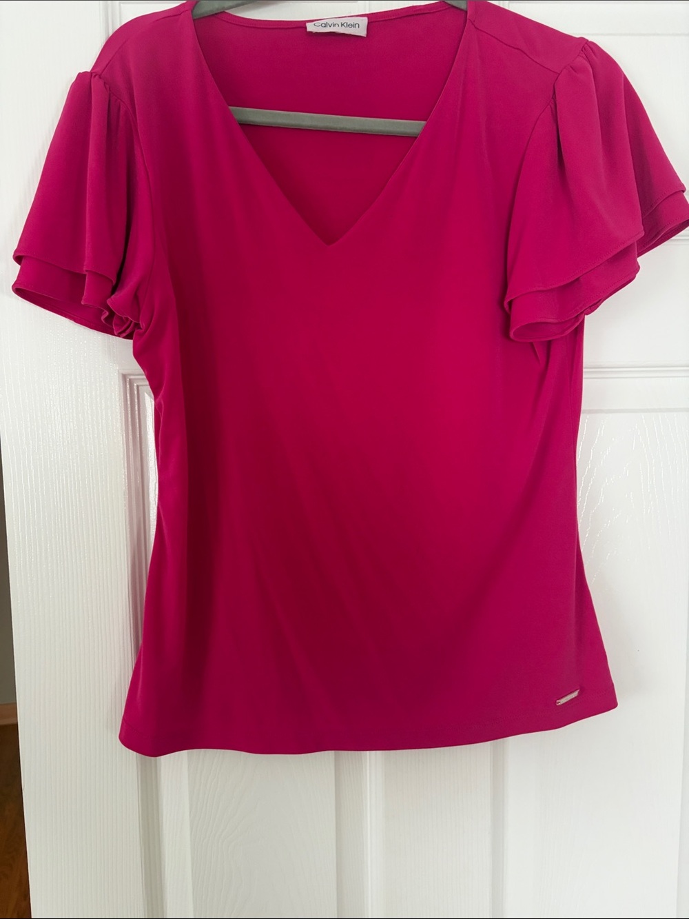 Calvin Klein Women's Magenta V-Neck Flutter Sleeve Top